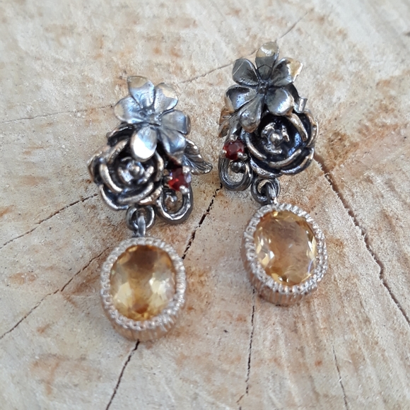 Handcrafted Natural Citrine Floral Earrings - Picture 11 of 11